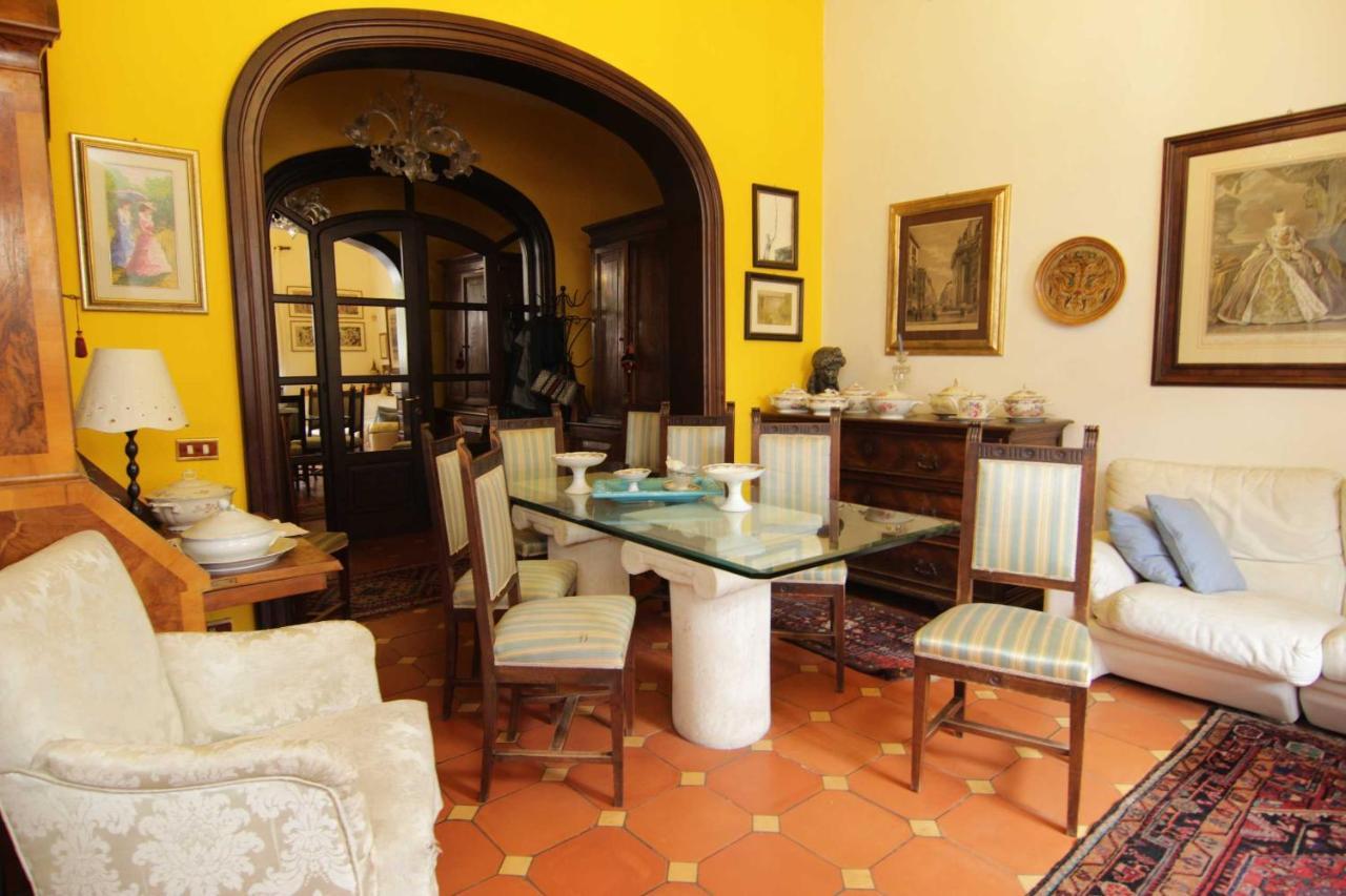 L'Arrocco Bed And Breakfast Marina Di Carrara Exterior photo