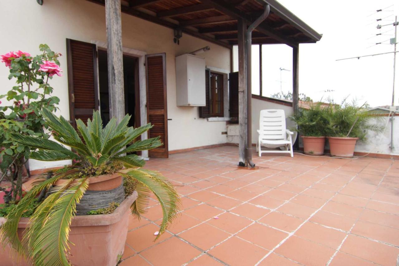 L'Arrocco Bed And Breakfast Marina Di Carrara Exterior photo
