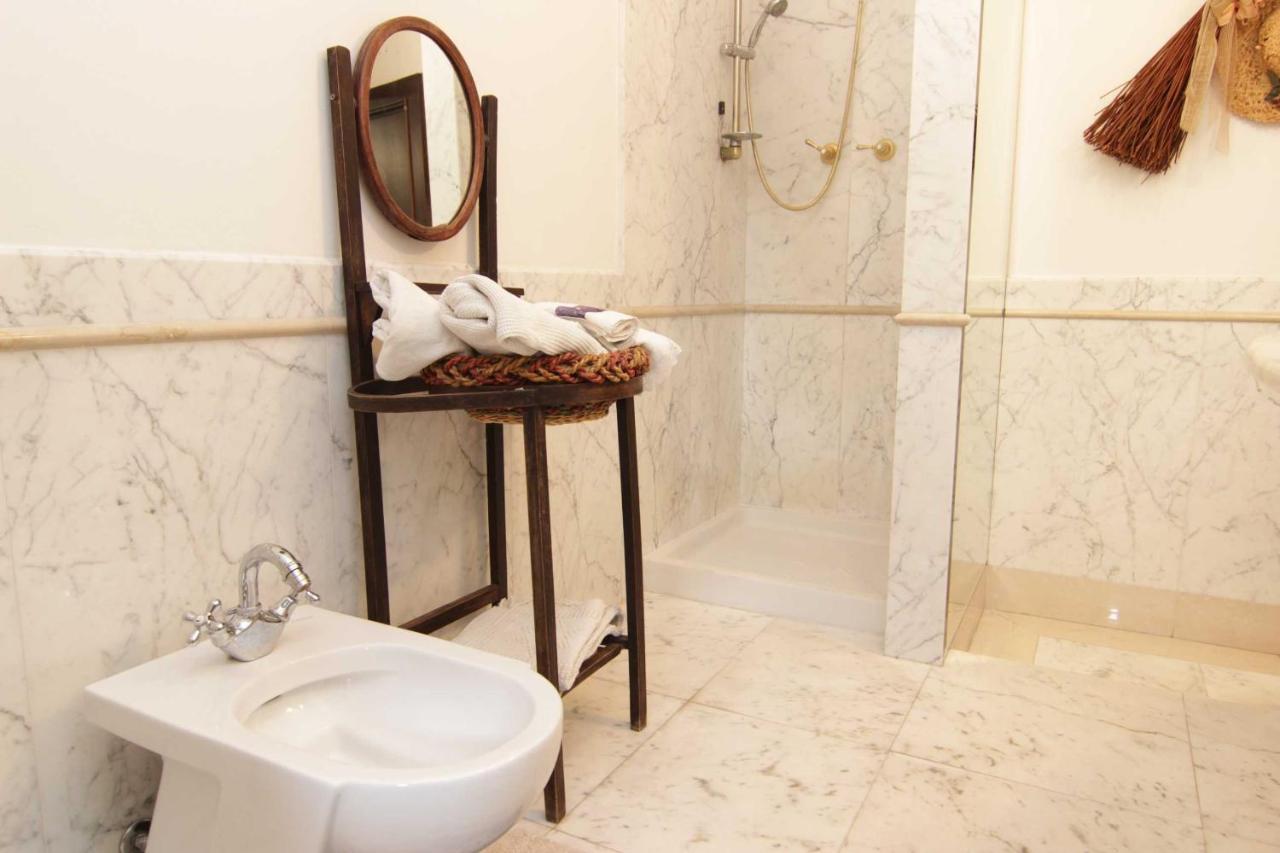 L'Arrocco Bed And Breakfast Marina Di Carrara Exterior photo
