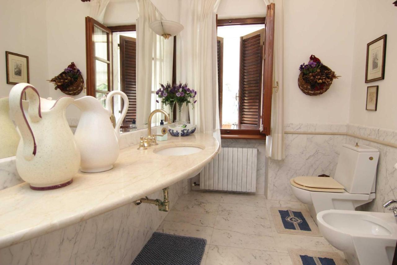 L'Arrocco Bed And Breakfast Marina Di Carrara Exterior photo